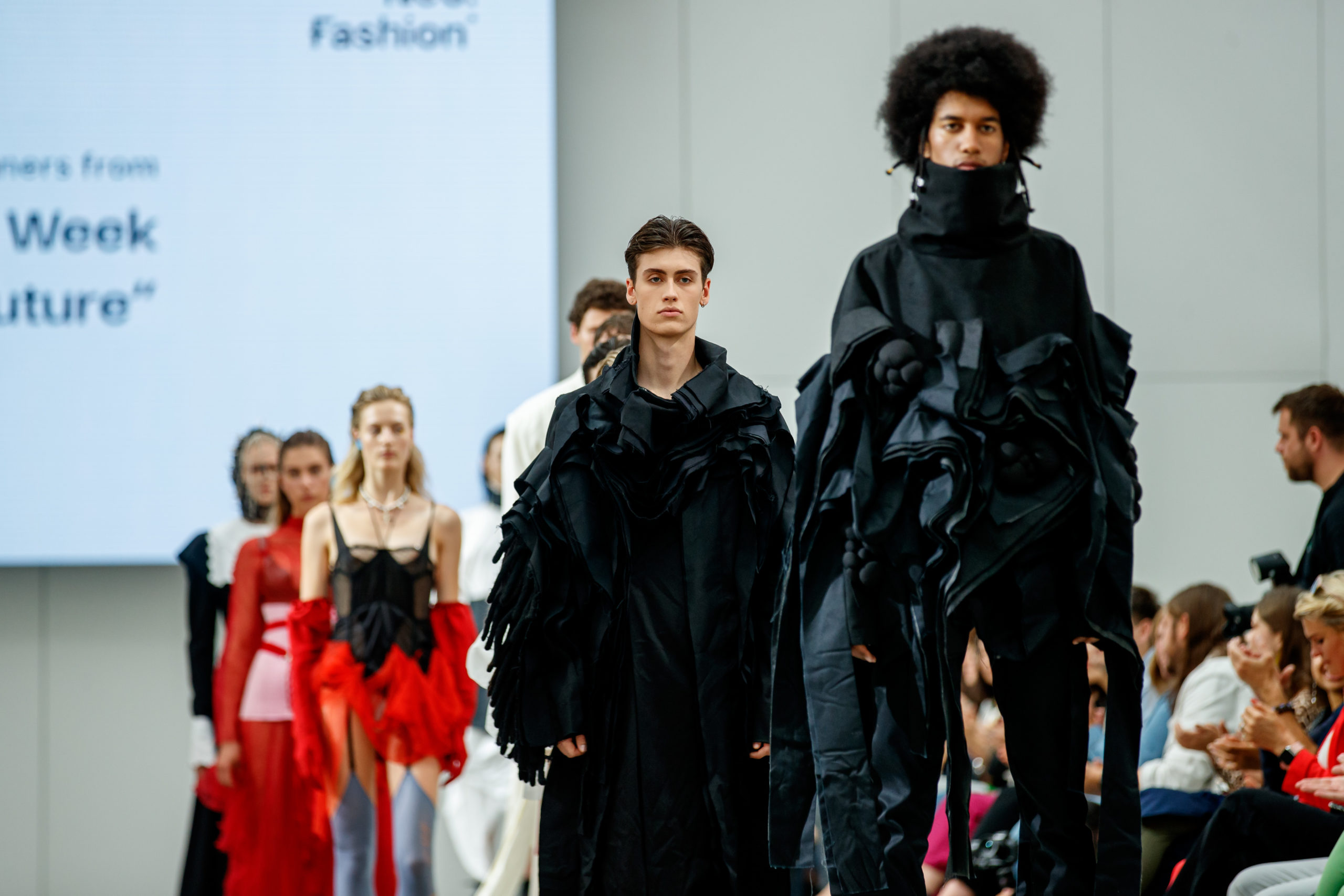 Фіналісти конкурсу "ПОГЛЯД у майбутнє" на Neo.Fashion. 2022