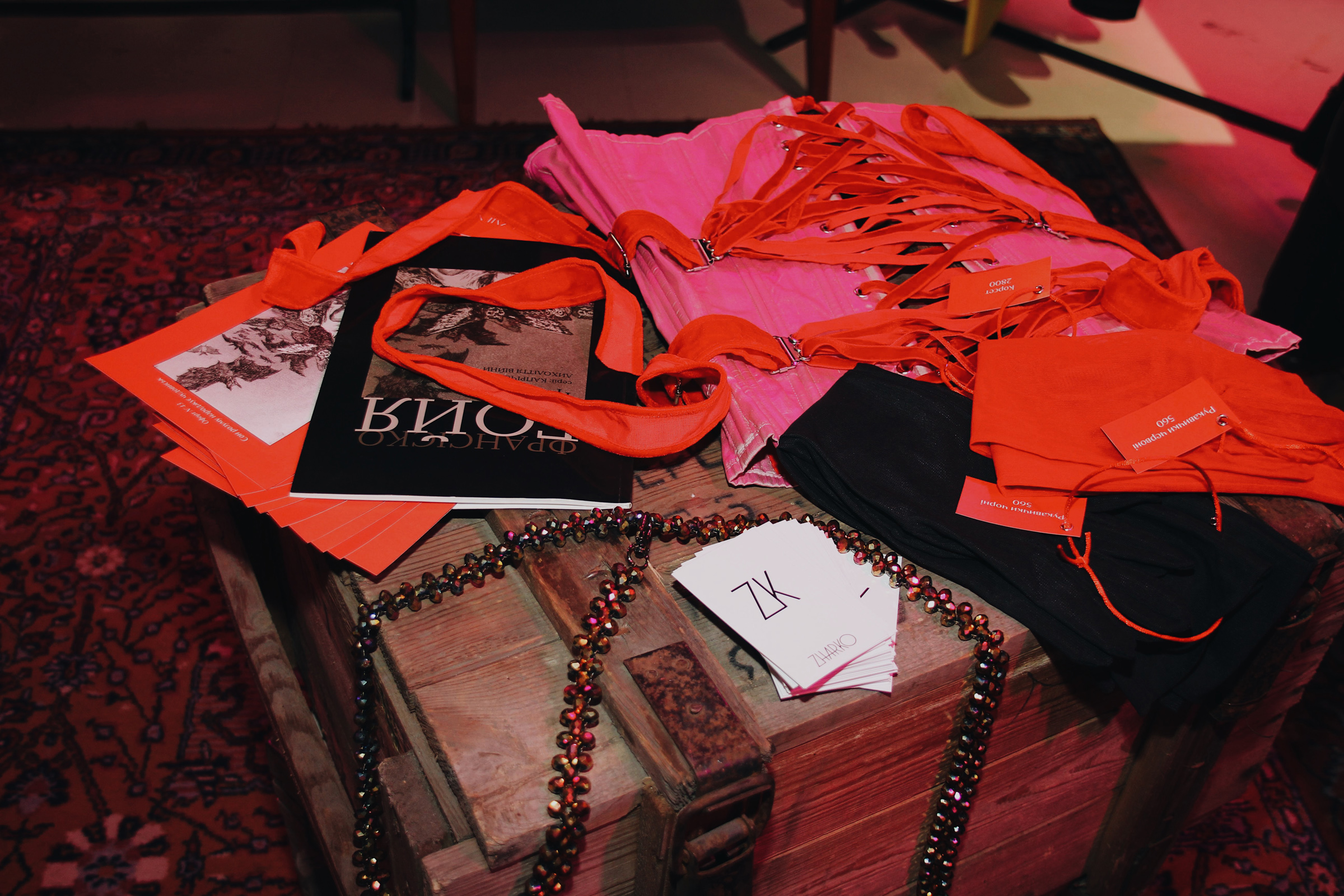 UFWxGARA POP-UP STORE