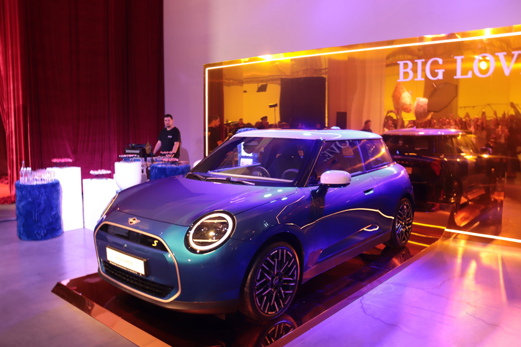 MINI Fashion Drive: Концептуальна мода на дорогах України в новому сезоні UFW