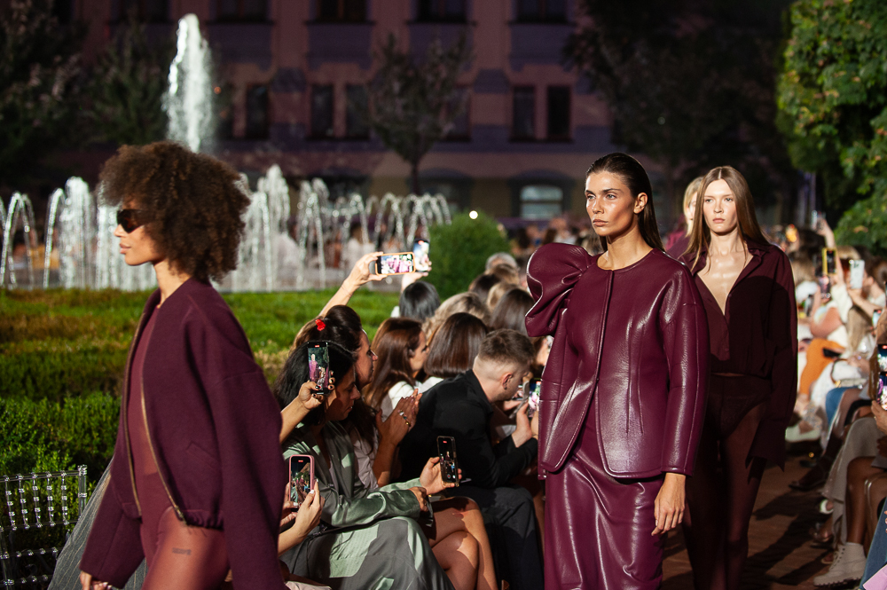 UFW SS25: the COAT by Katya Silchenko показ